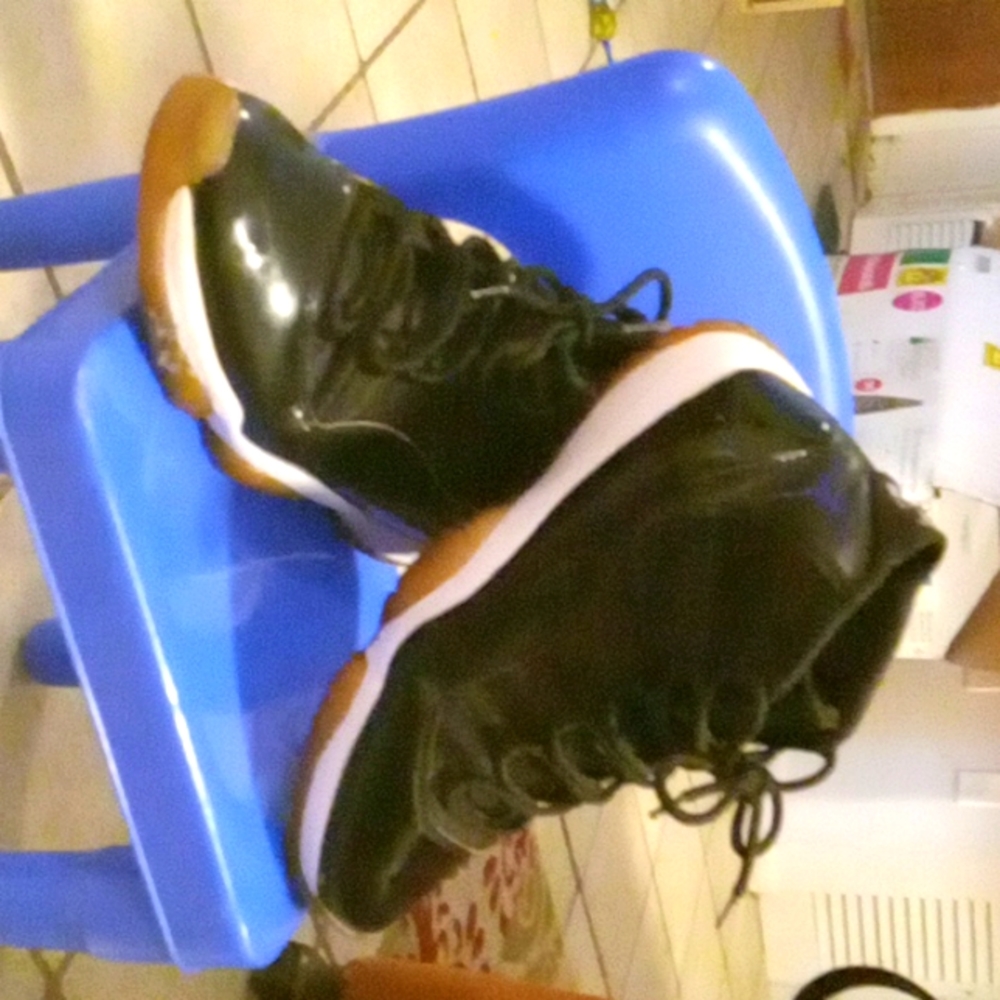 Air Jordan 11 space jams!